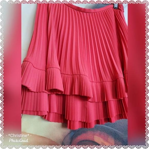 Banana Republic LayerED Pleated Skirt 6 - Picture 5 of 7